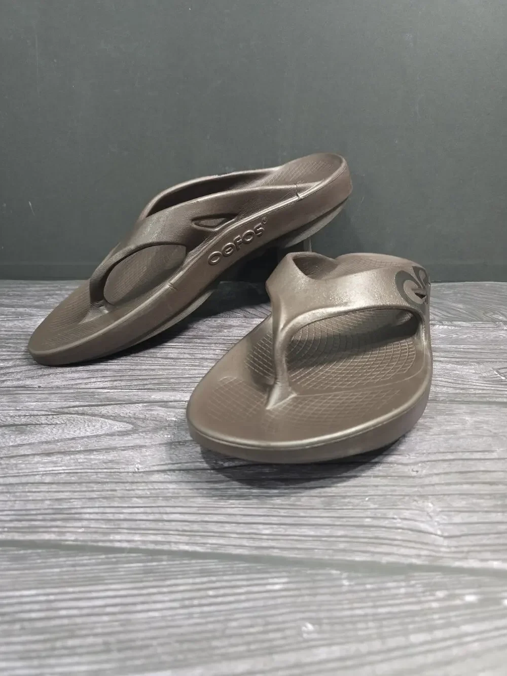 OOFOS OOriginal Sport Recovery Sandal Flip Flop Mocha Brown Men's 12 Women's 14